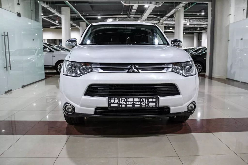 Купить Outlander с пробегом