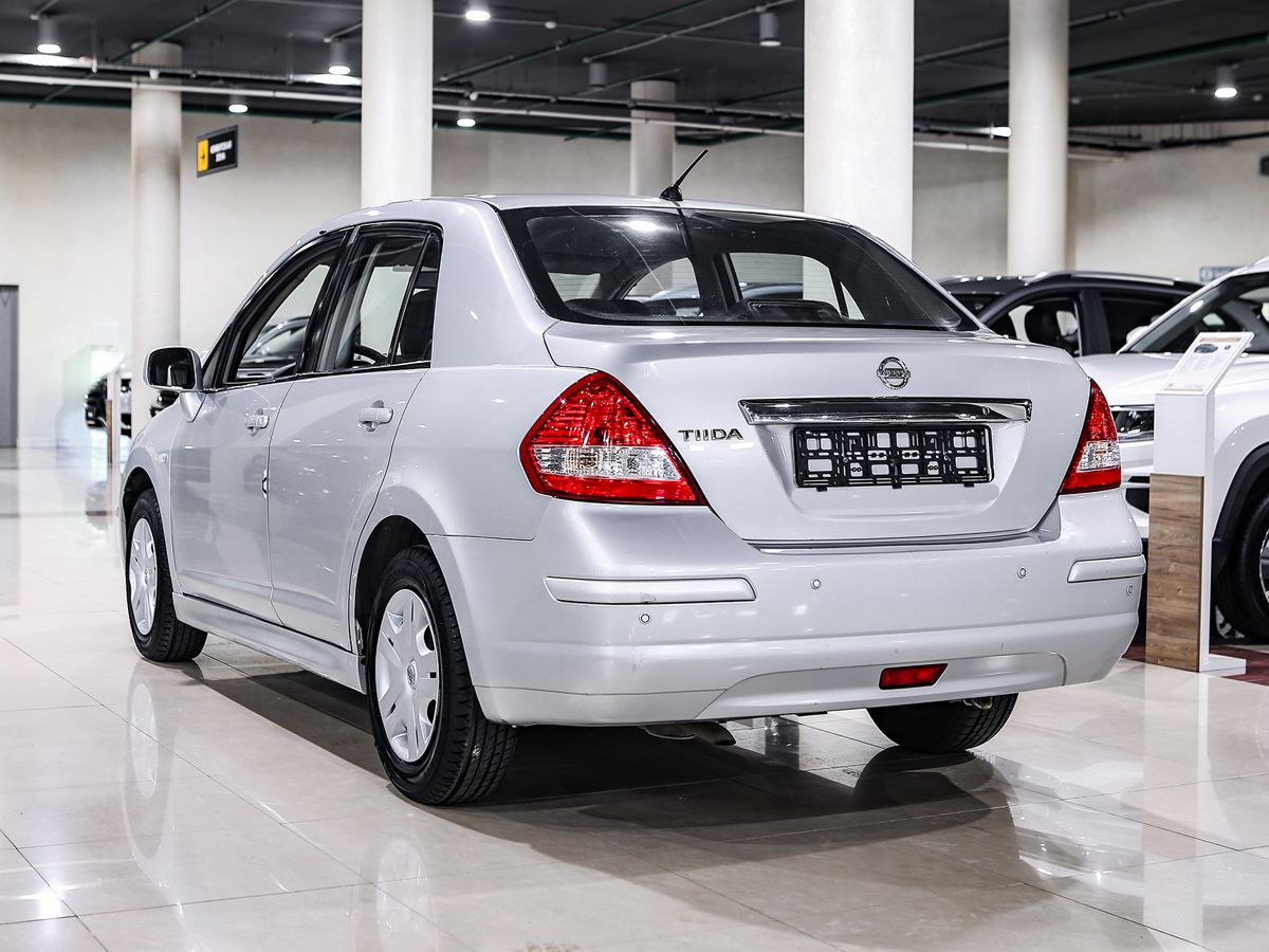 Купить Tiida с пробегом